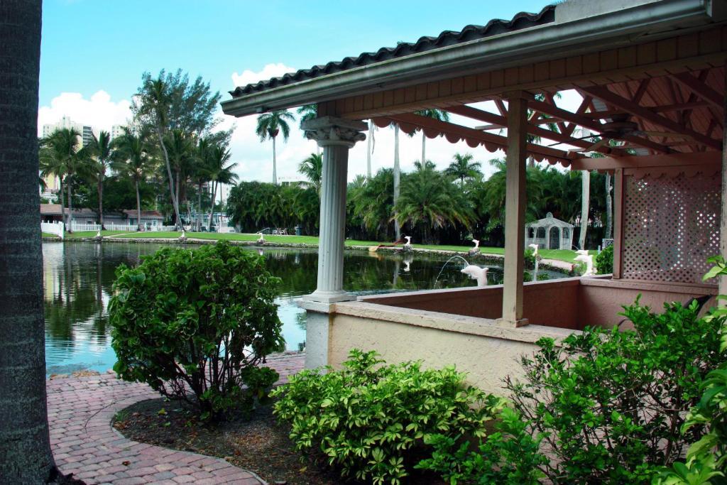 Rock Lake Resort Fort Myers Exteriör bild