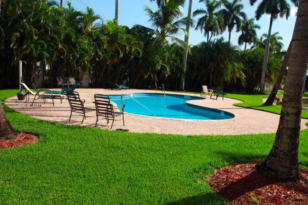 Rock Lake Resort Fort Myers Exteriör bild