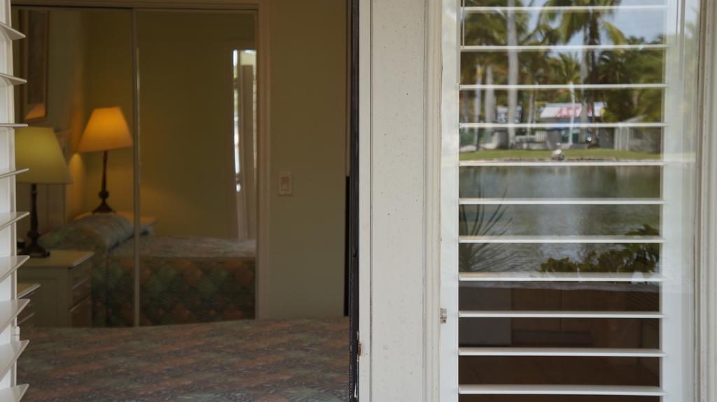 Rock Lake Resort Fort Myers Exteriör bild
